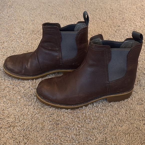 Chaco boots - Picture 2 of 5